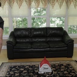Delirious Hunter in 'Kink Partners' The Gift That Keeps On Giving: The Tremor (Thumbnail 1)