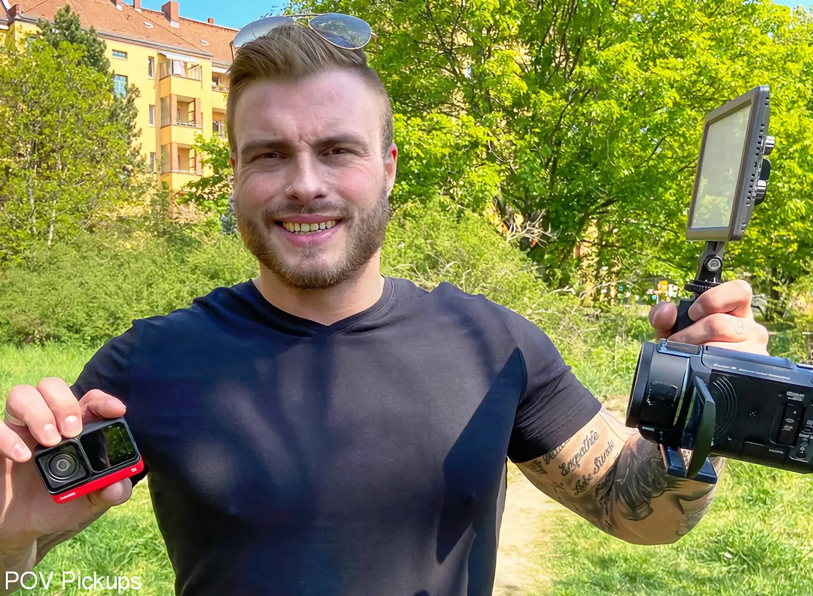 Kink Partners '¡Priscilla follada afuera por la MILF Hunter!' protagonizando Dirty Priscilla (foto 1)