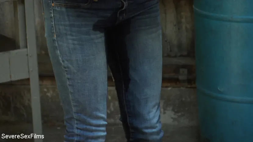 Kink Partners 'Desperation Pee!' starring Dixie Comet (Photo 11)