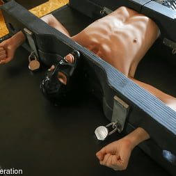 Elise Graves に 'Kink Partners' 笑いの種 (サムネイル 21)