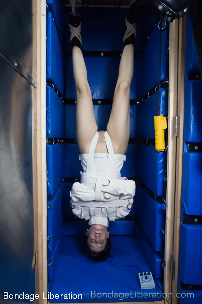 Kink Partners 'Un poquito loco' protagonizando Elise Graves (foto 12)