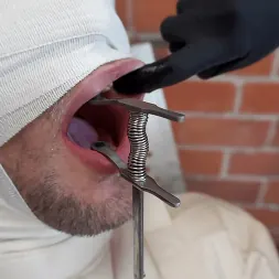 Elise Graves en 'Kink Partners' Toca tu propia trompeta, primera parte (Miniatura 17)