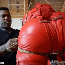 Elise Graves en 'Kink Partners' Audiencia cautiva (Miniatura 1)