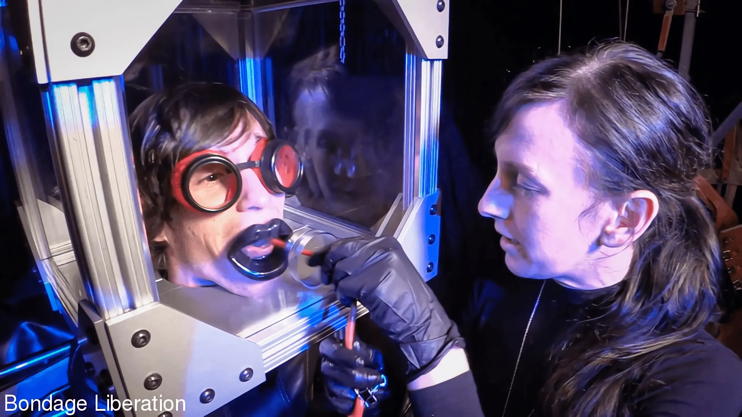 Kink Partners 'Orina con catéter' protagonizando Elise Graves (foto 9)