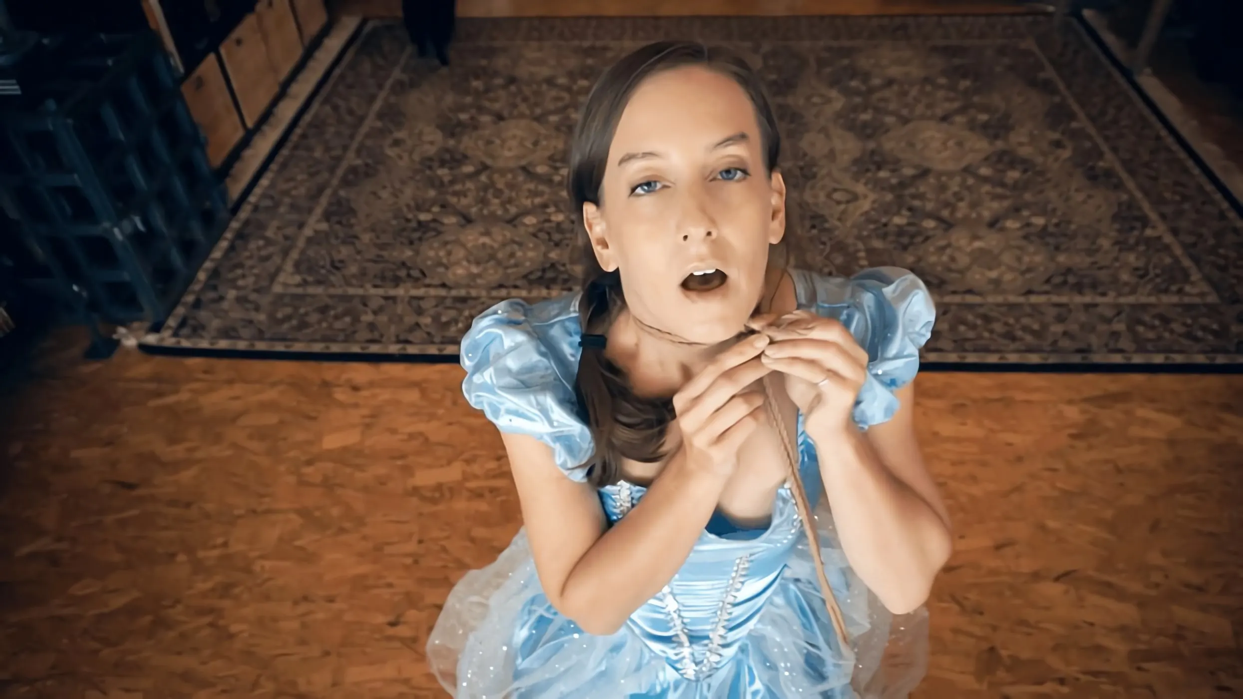 Kink Partners 'Cenicienta se ahoga' protagonizando Elise Graves (foto 18)