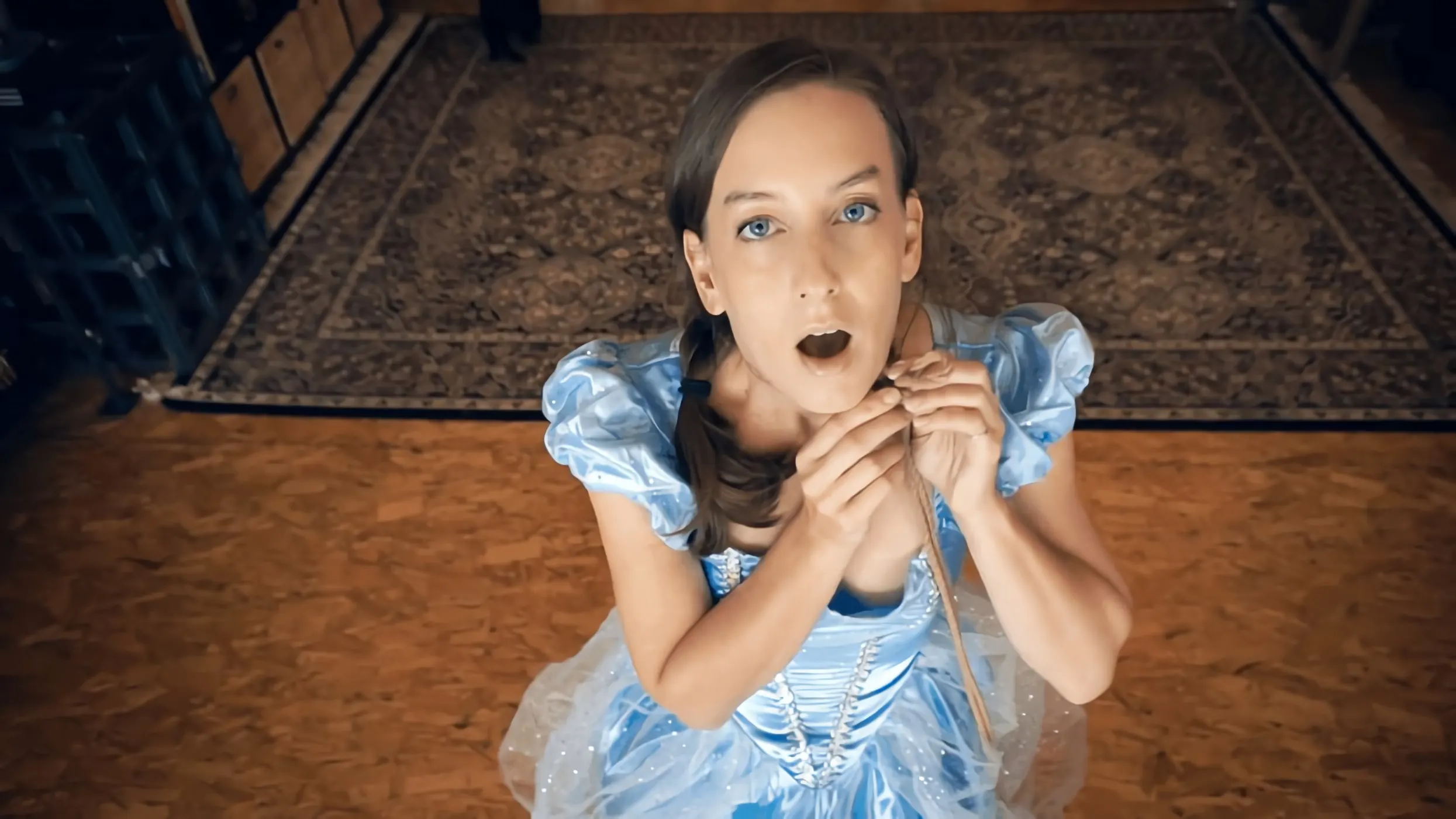 Kink Partners 'Cenicienta se ahoga' protagonizando Elise Graves (foto 19)