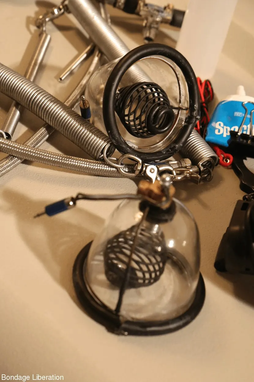 Kink Partners 'Comodidades de las criaturas' protagonizando Elise Graves (foto 20)