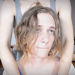 Elise Graves en 'Kink Partners' Llora por la luna de Hood (Miniatura 15)