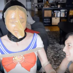 Elise Graves en 'Kink Partners' Llora por la luna de Hood (Miniatura 17)