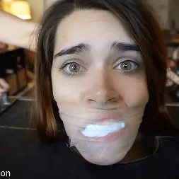 Elise Graves en 'Kink Partners' Fruta al alcance de la mano (Miniatura 12)