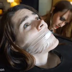 Elise Graves en 'Kink Partners' Fruta al alcance de la mano (Miniatura 13)