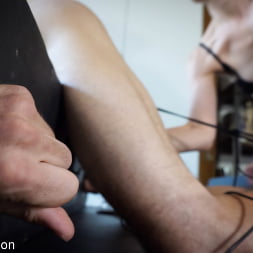 Elise Graves に 'Kink Partners' 電荷の特性 (サムネイル 11)