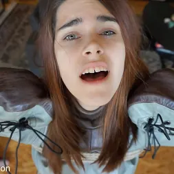 Elise Graves en 'Kink Partners' Castigo por un cuerpo perfecto (Miniatura 4)