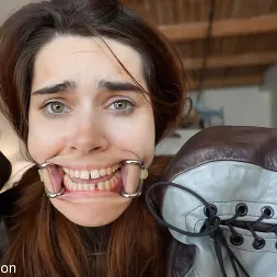 Elise Graves en 'Kink Partners' Castigo por un cuerpo perfecto (Miniatura 9)