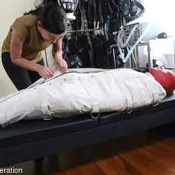 Elise Graves en 'Kink Partners' Alguien está emocionado (Miniatura 6)