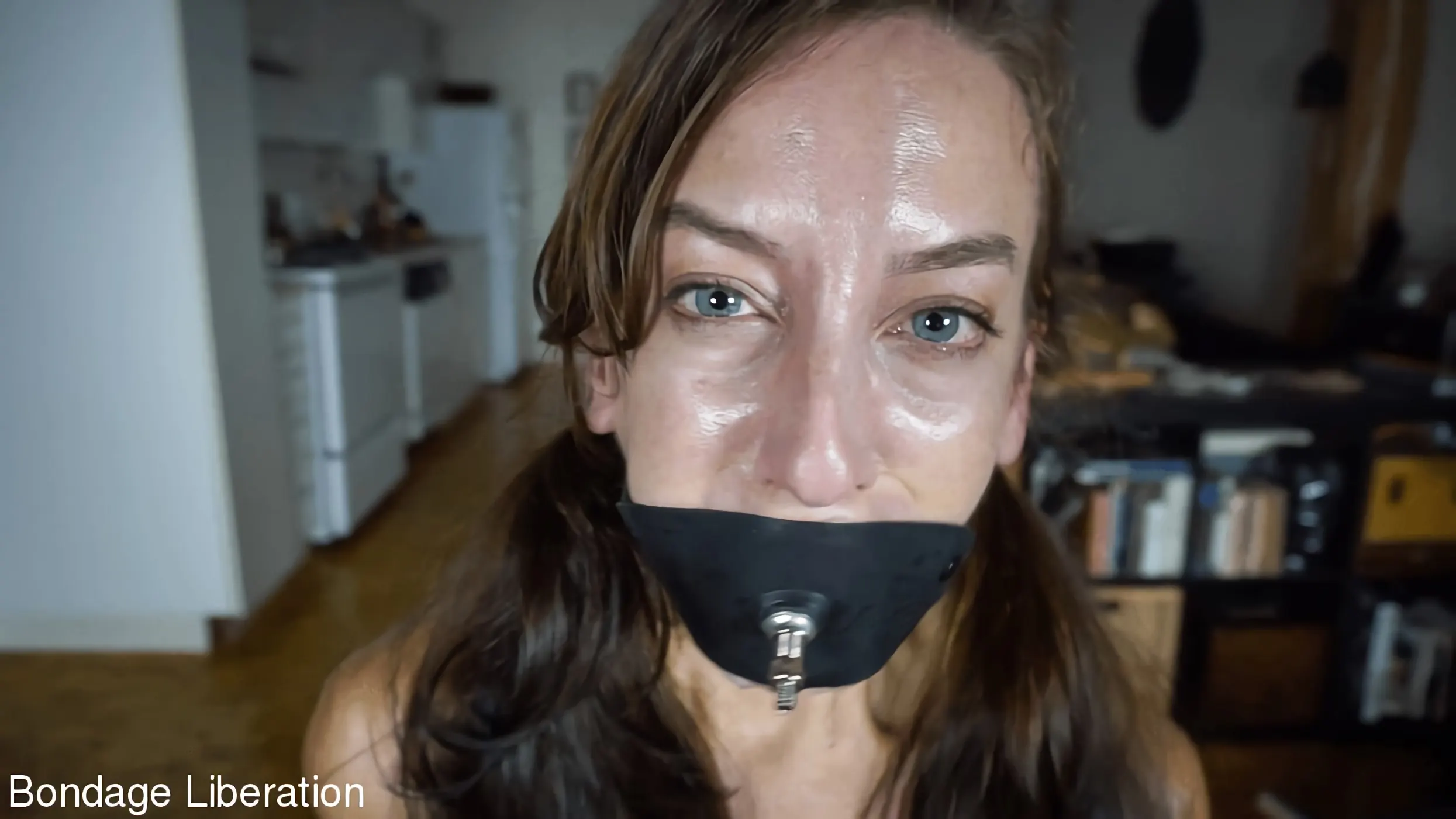 Kink Partners 'Sufriendo por ti' protagonizando Elise Graves (foto 3)