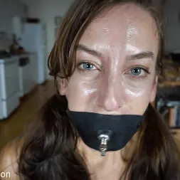 Elise Graves en 'Kink Partners' Sufriendo por ti (Miniatura 3)