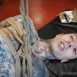 Elise Graves en 'Kink Partners' Suspender la incredulidad (Miniatura 44)