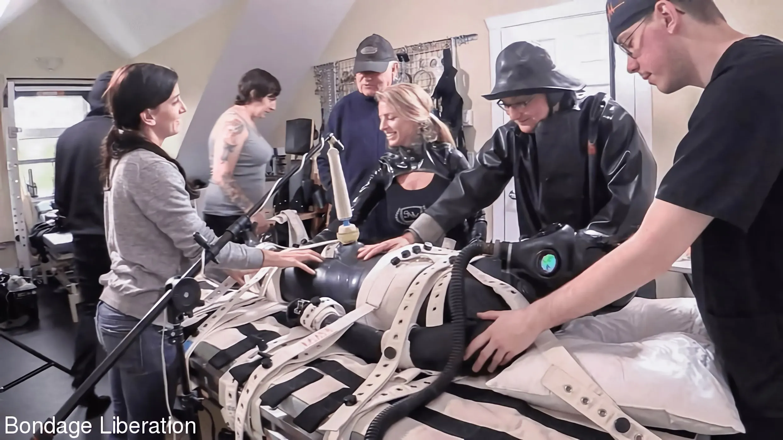 Kink Partners 'Burla y negación de la respiración' protagonizando Elise Graves (foto 2)