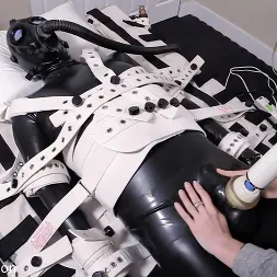 Elise Graves en 'Kink Partners' Burla y negación de la respiración (Miniatura 8)