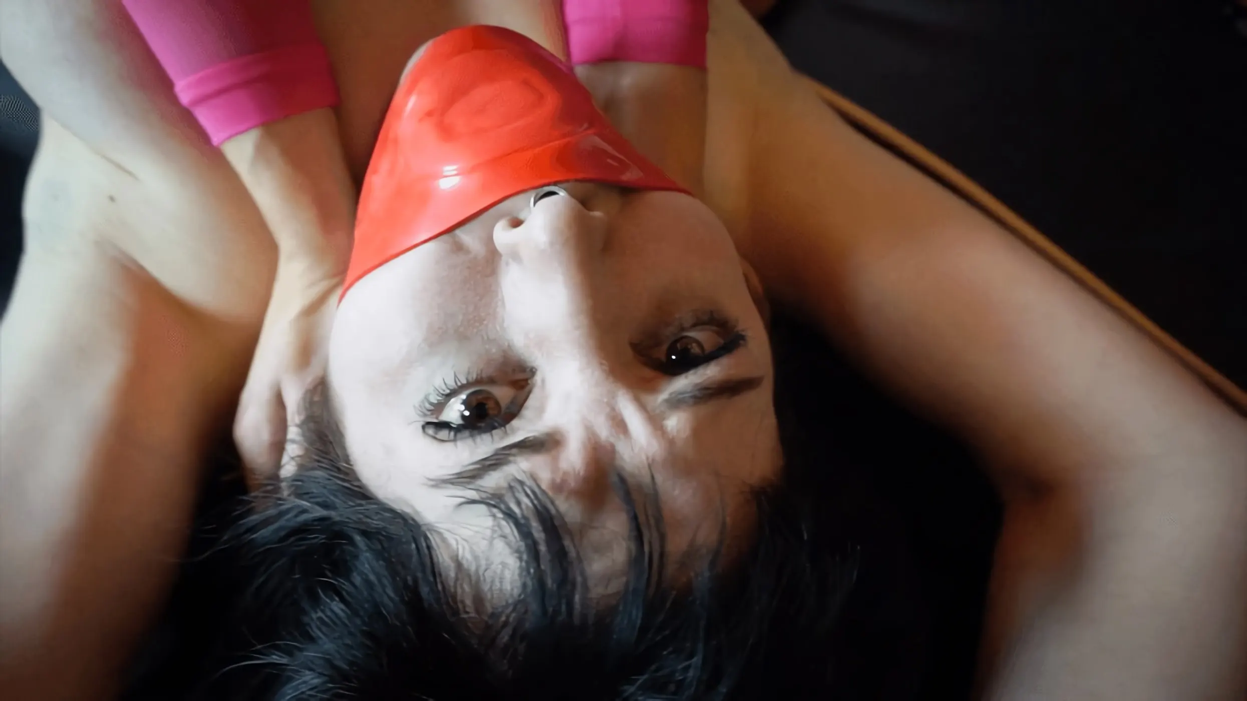 Kink Partners 'Molestado y azotado' protagonizando Elise Graves (foto 5)