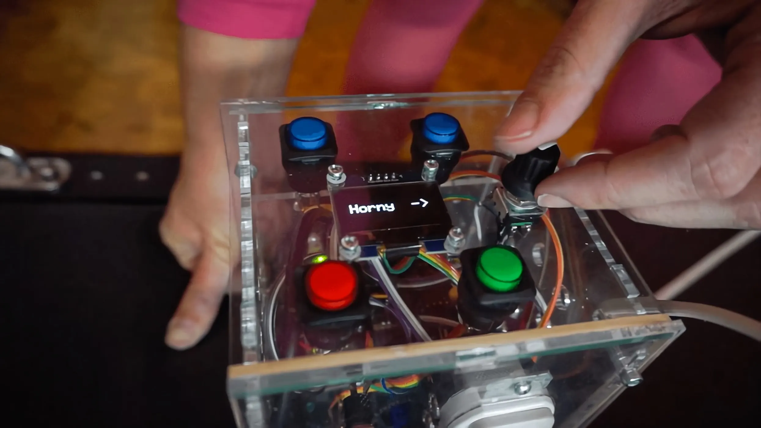 Kink Partners 'Molestado y azotado' protagonizando Elise Graves (foto 11)