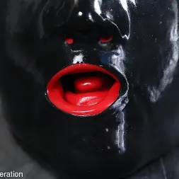 Elise Graves en 'Kink Partners' Burla en una caja (Miniatura 6)