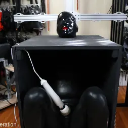 Elise Graves en 'Kink Partners' Burla en una caja (Miniatura 8)