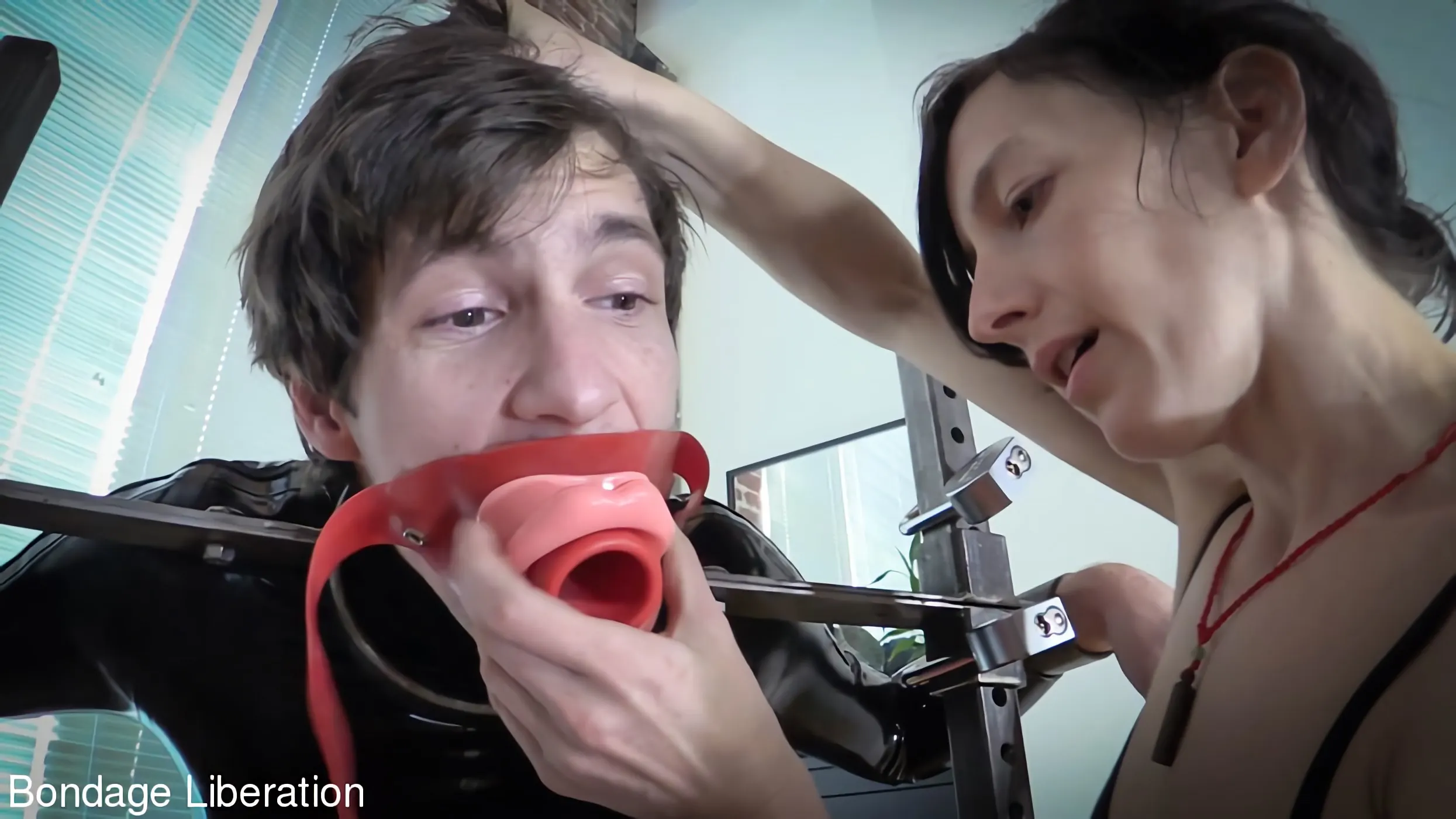 Kink Partners 'Eso me pone la polla dura' protagonizando Elise Graves (foto 2)