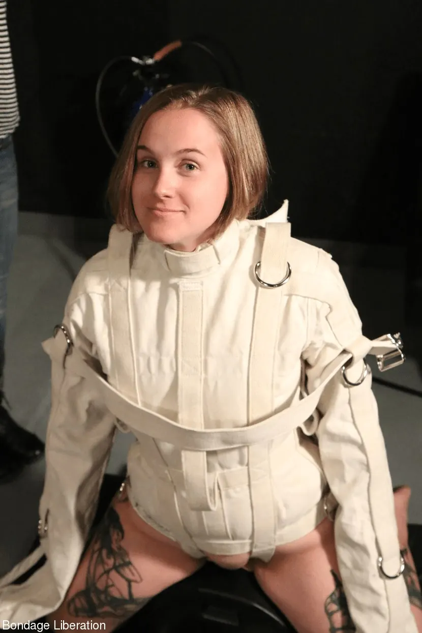 Kink Partners 'El viaje de tu vida' protagonizando Elise Graves (foto 13)