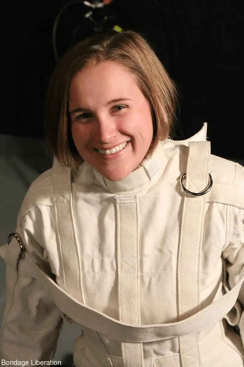 Kink Partners 'El viaje de tu vida' protagonizando Elise Graves (foto 14)