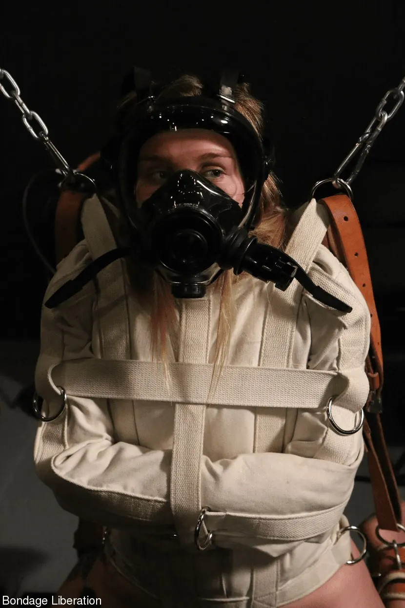 Kink Partners 'El viaje de tu vida' protagonizando Elise Graves (foto 15)