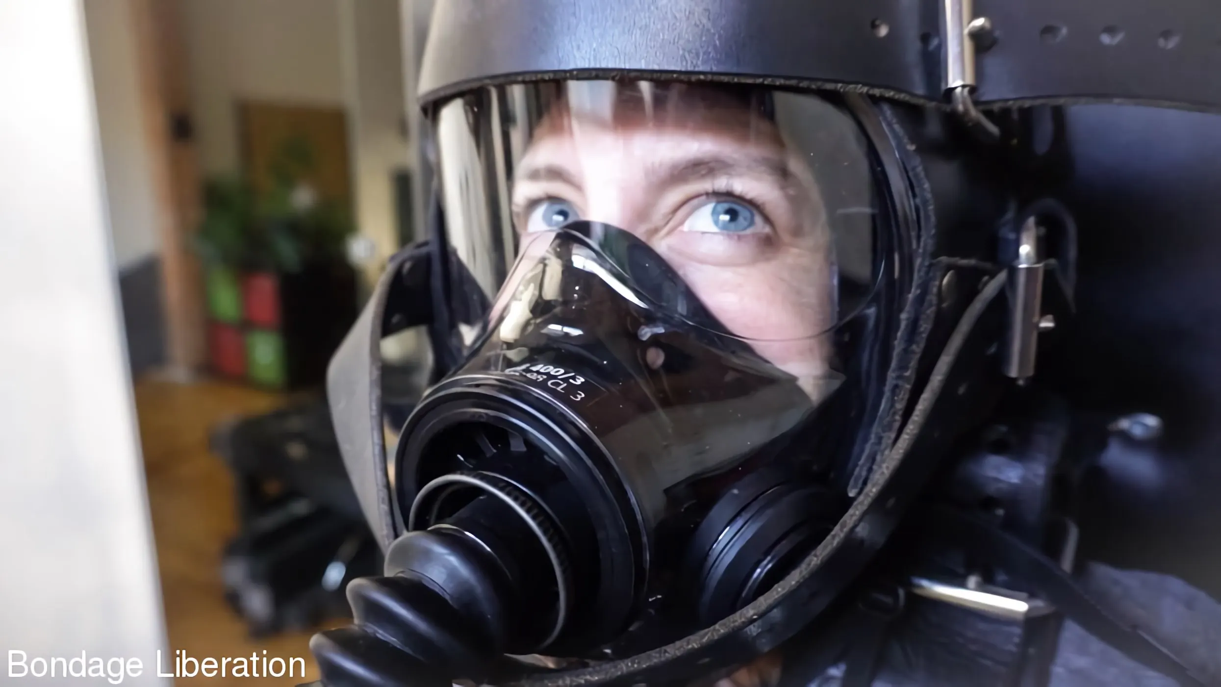 Kink Partners 'Respirar o no respirar: una demostración' protagonizando Elise Graves (foto 12)