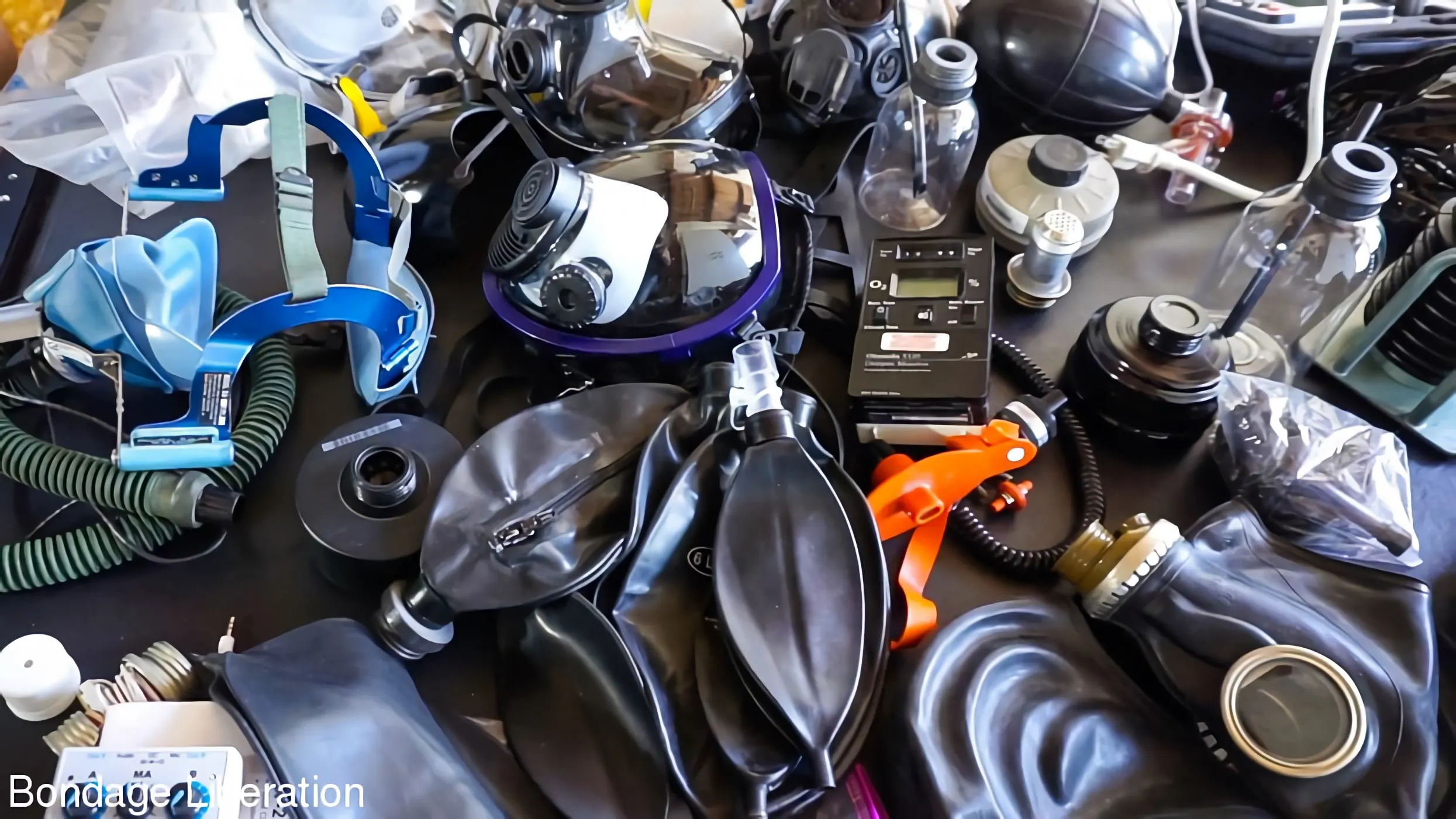 Kink Partners 'Respirar o no respirar: una demostración' protagonizando Elise Graves (foto 15)