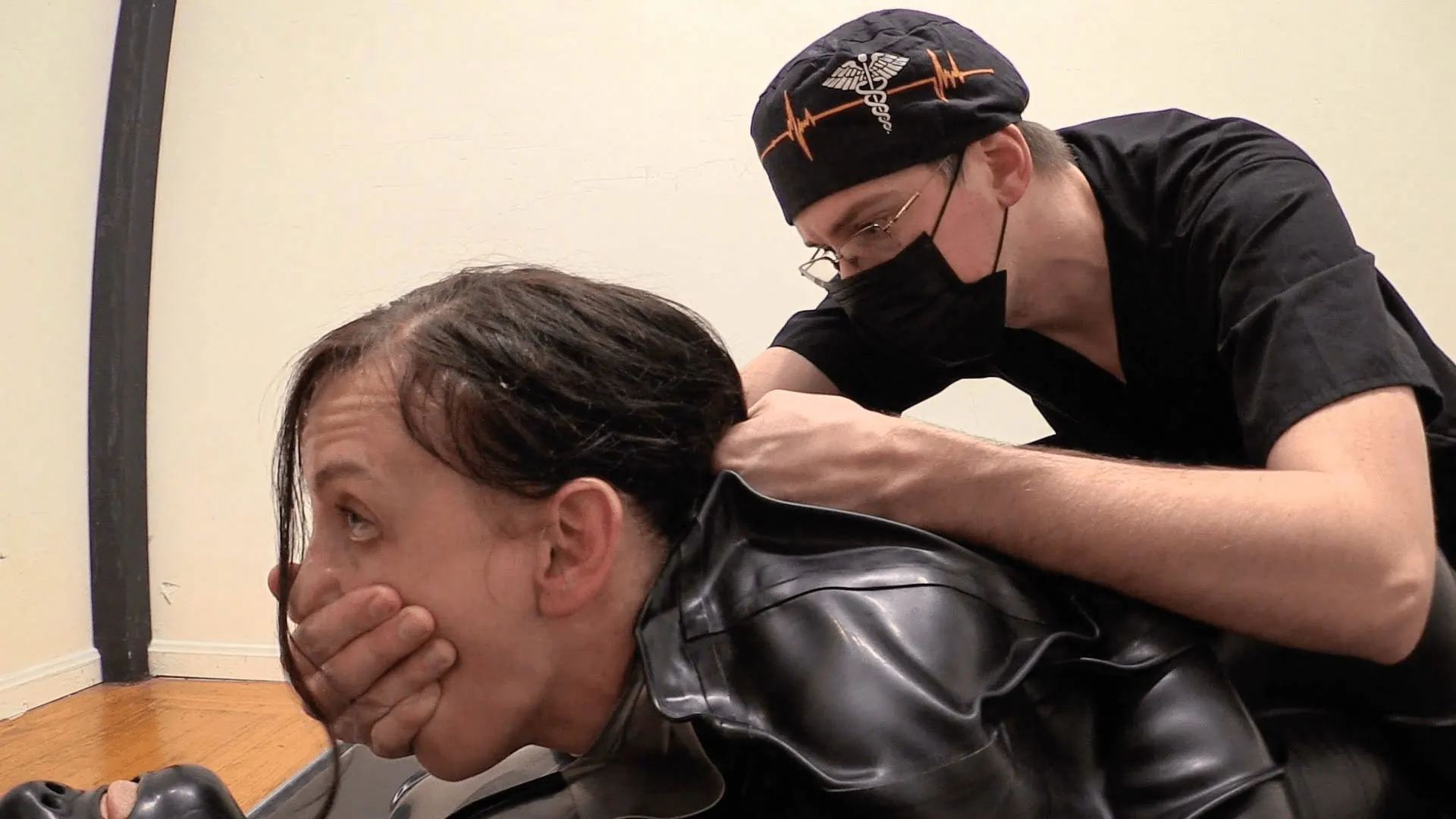 Kink Partners 'Dos guisantes en una vaina' protagonizando Elise Graves (foto 11)