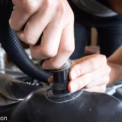 Elise Graves en 'Kink Partners' Envasado al vacío (Miniatura 15)