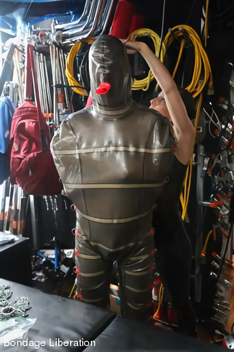 Kink Partners 'Cuando Elise conoció a Edén' protagonizando Elise Graves (foto 2)