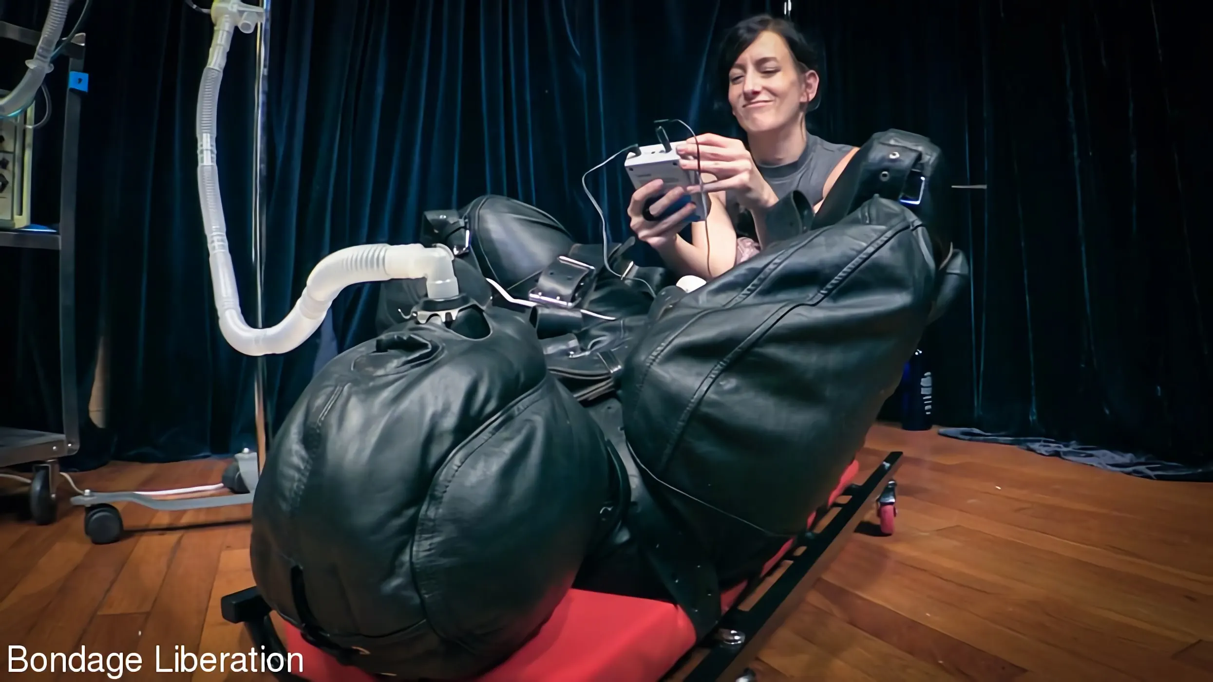 Kink Partners 'No tienes el control' protagonizando Elise Graves (foto 7)