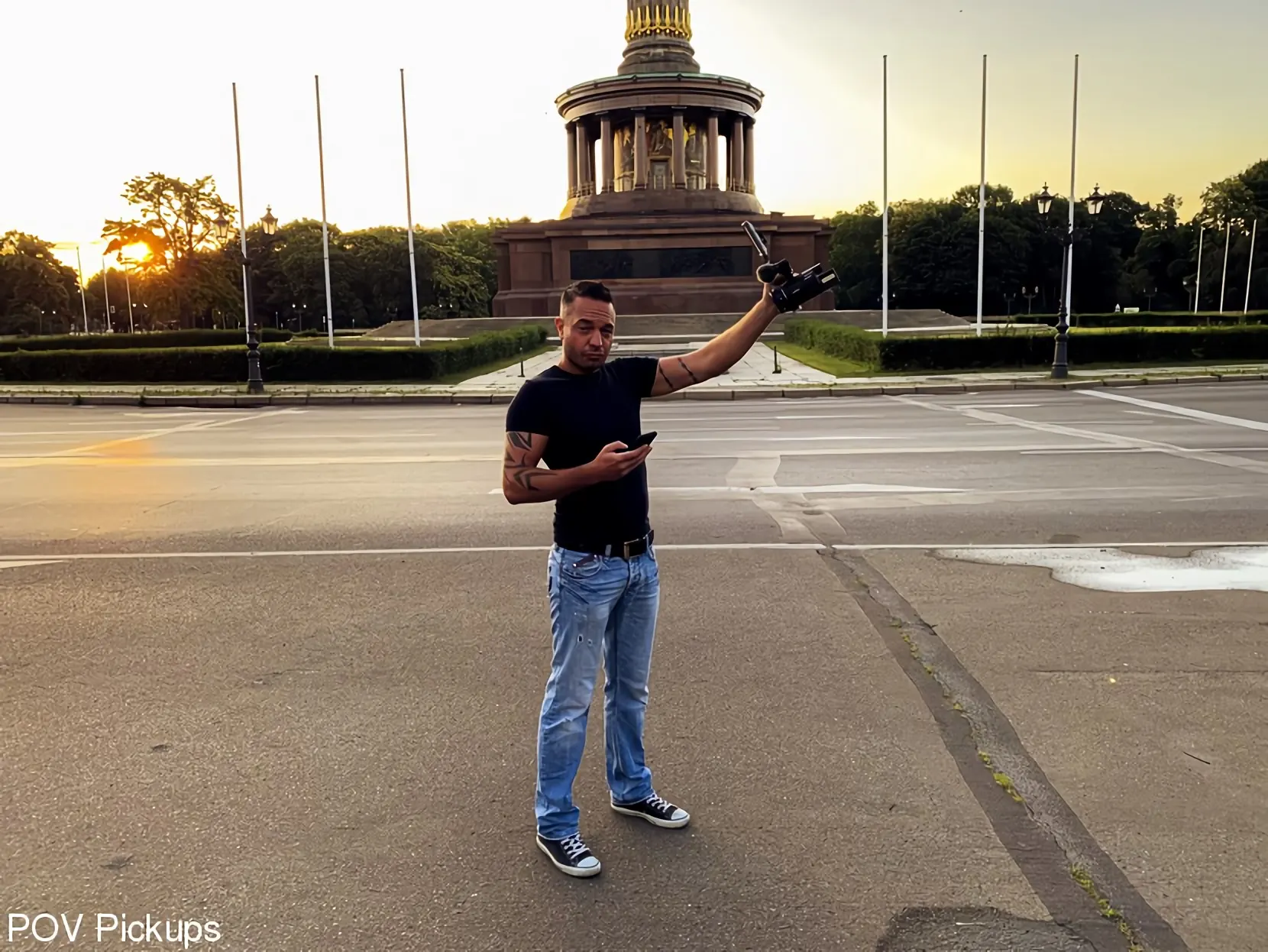 Kink Partners '¡La ADOLESCENTE rubia Gabi Gold follada por un extraño en PÚBLICO!' protagonizando Gabi Gold (foto 1)