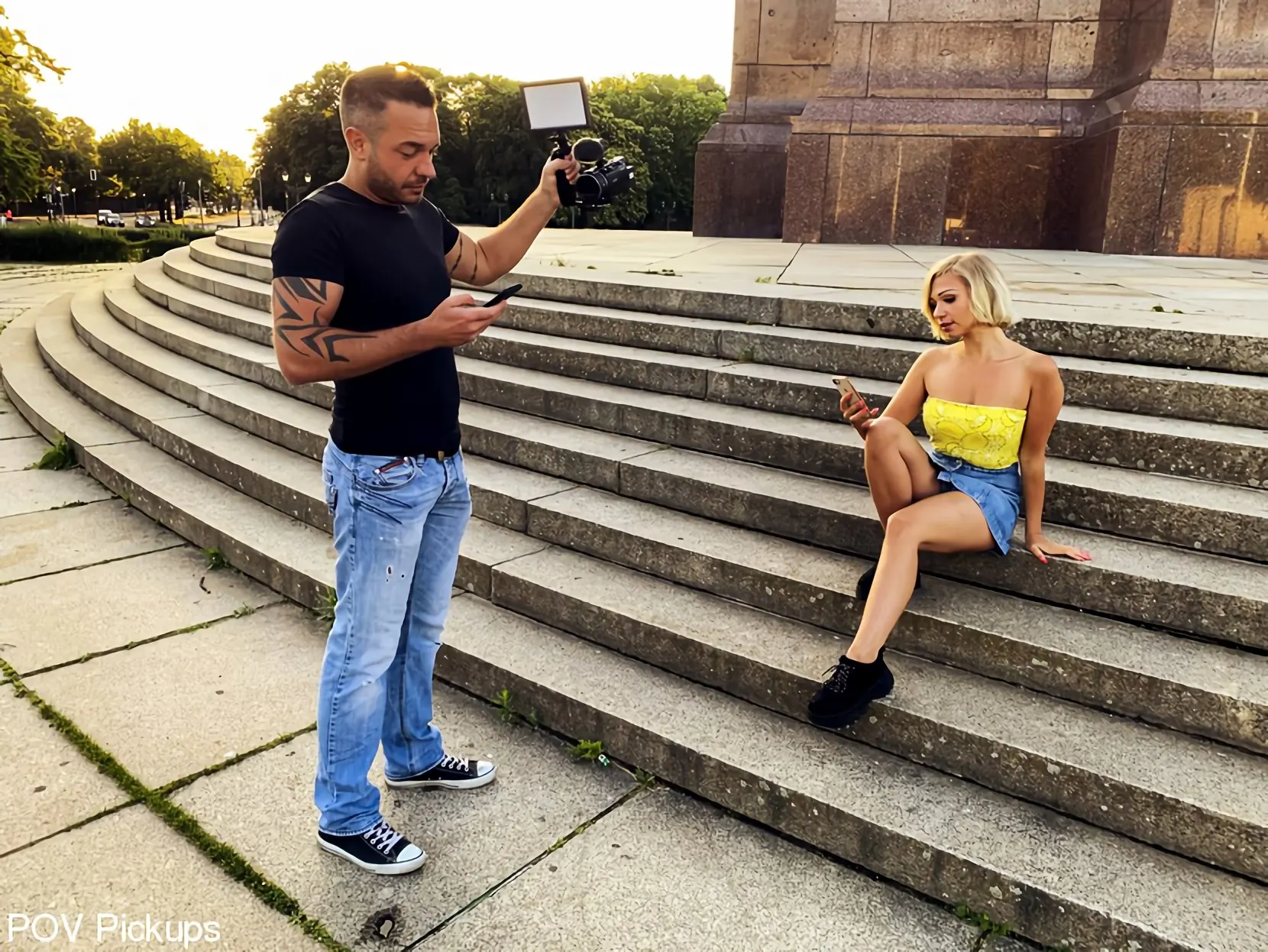 Kink Partners '¡La ADOLESCENTE rubia Gabi Gold follada por un extraño en PÚBLICO!' protagonizando Gabi Gold (foto 4)