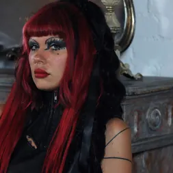 Goddess Starla に 'Kink Partners' モントリオールのダンジョンで (サムネイル 2)