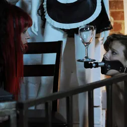 Goddess Starla に 'Kink Partners' モントリオールのダンジョンで (サムネイル 16)