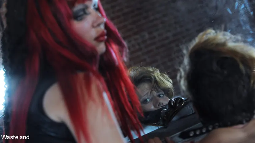 Kink Partners 'モントリオールのダンジョンで' 主演 Goddess Starla (写真 21)