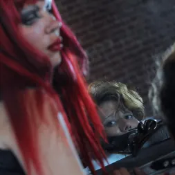 Goddess Starla に 'Kink Partners' モントリオールのダンジョンで (サムネイル 21)