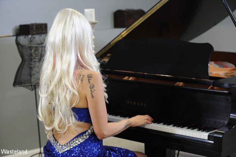 Kink Partners 'The BDSM Piano Recital' starring Goddess Starla (Photo 2)