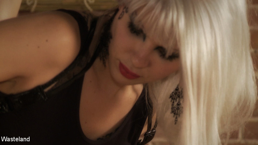 Ava in 'Kink Partners' Turn of the Card (Thumbnail 9)