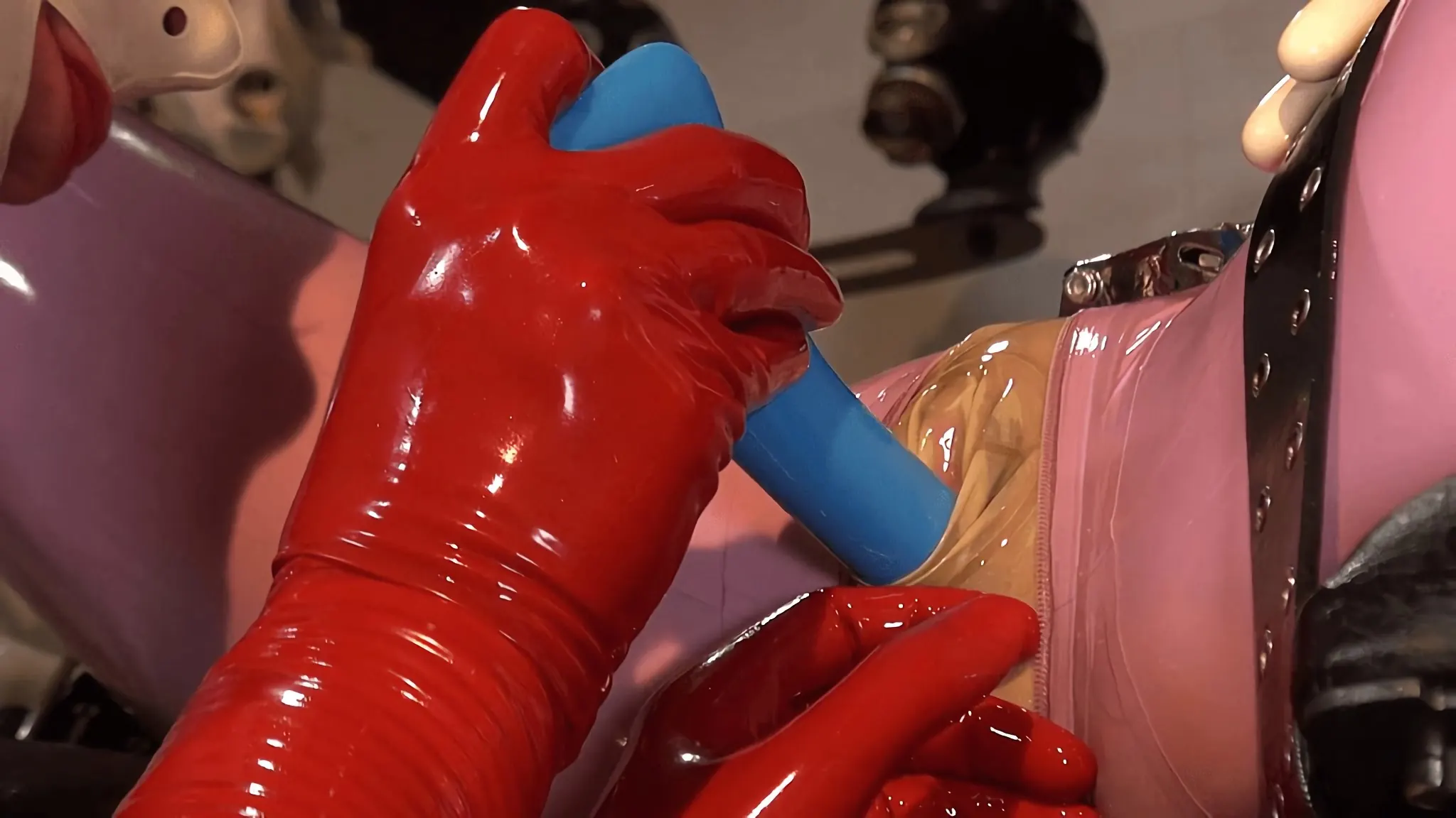 Kink Partners 'Heavy Rubber Gurls - Bound and Gagged' starring GummiPuppe (Photo 2)