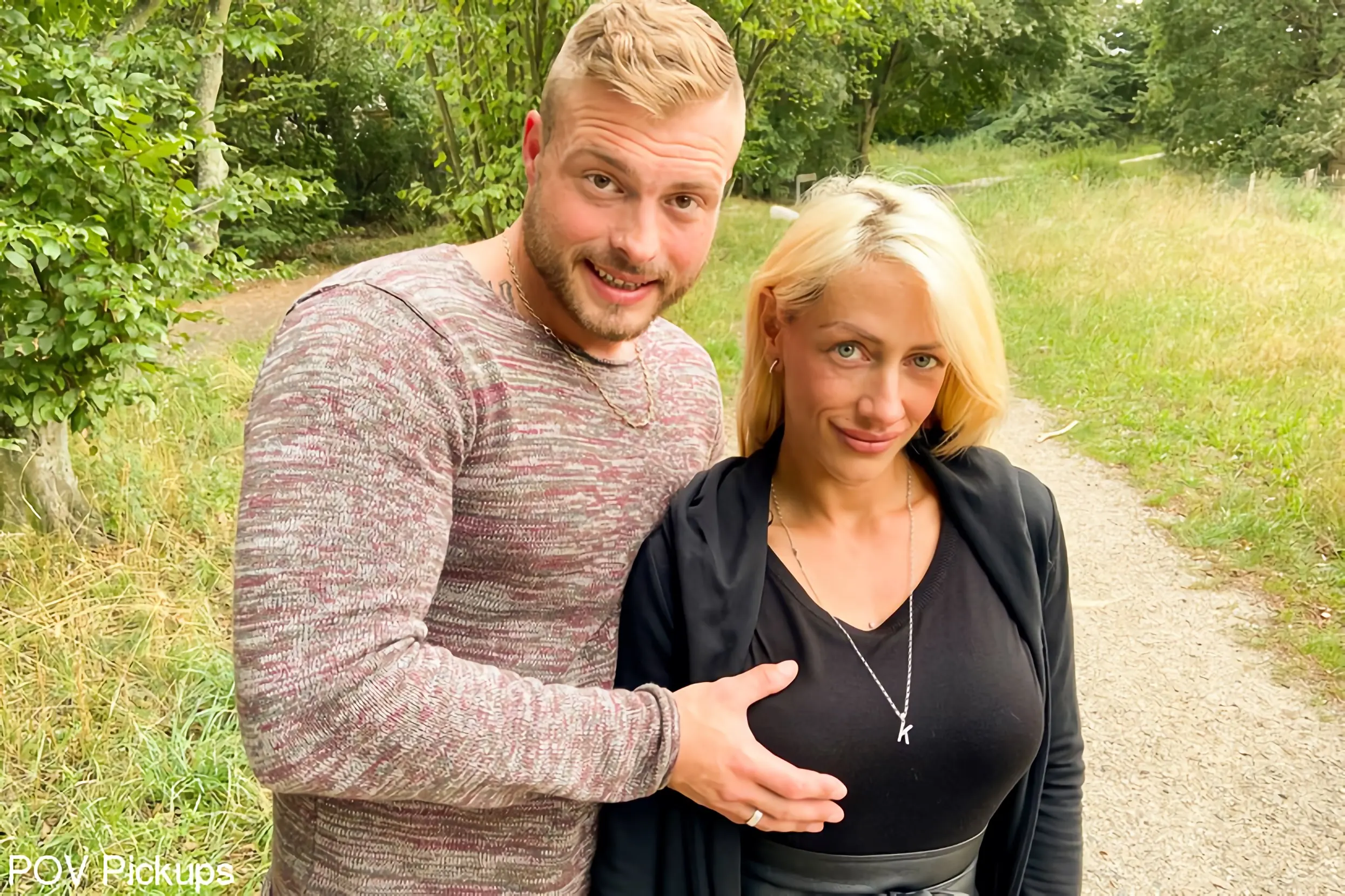 Kink Partners '公共の公園でハーリーン・ファン・ヒュンテンのためのいたずらなファックデート' 主演 Harleen Van Hynten (写真 4)