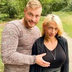 Harleen Van Hynten in 'Kink Partners' Naughty Fuck Date for Harleen Van Hynten in a Public Park (Thumbnail 4)