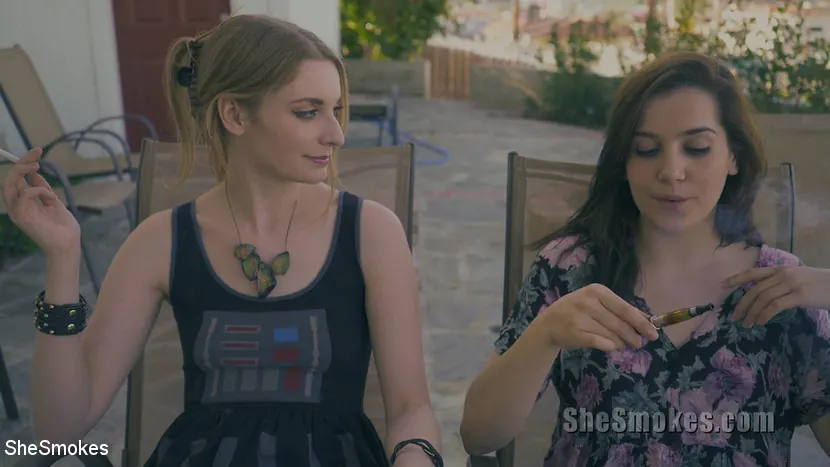 Kink Partners '彼女はタバコを吸う!' 主演 Hazel Jepsen (写真 5)